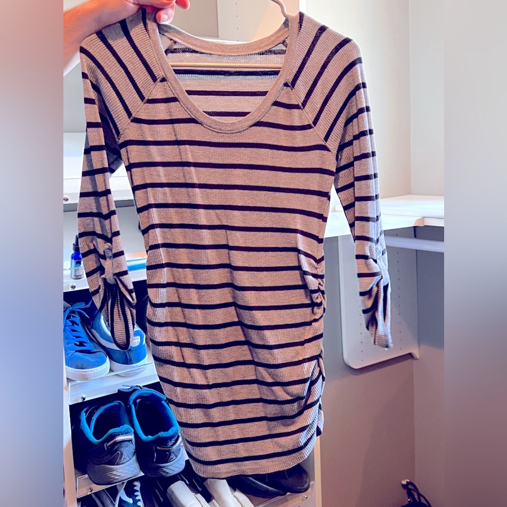 Motherhood maternity size M except pink is size Sm